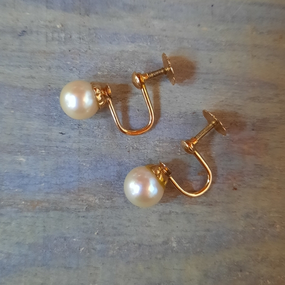 Vintage 18K Yellow Gold Custom Made Cultured Pearl Screwback Earrings - Picture 11 of 15